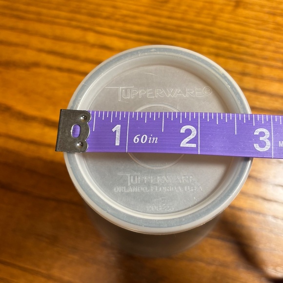 6 Vintage Tupperware Sundae/Parfait Cups (only 4 lids) - Picture 6 of 7